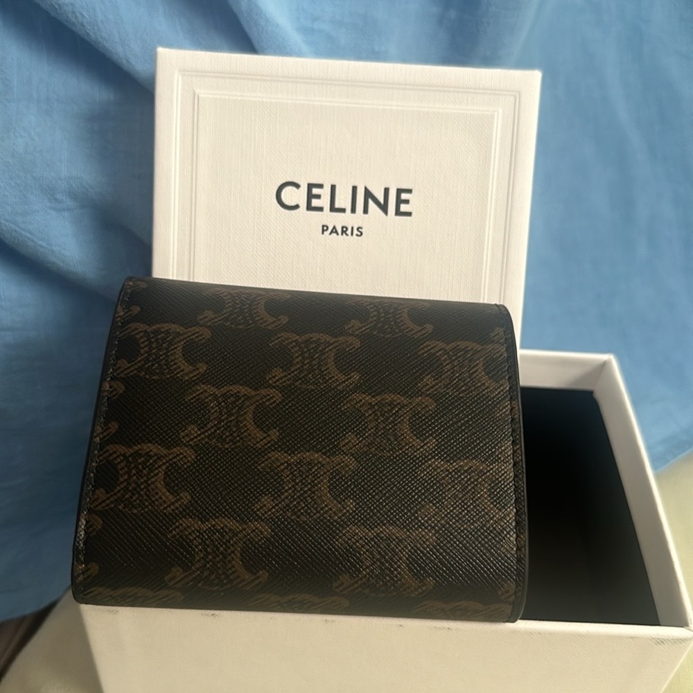 SMALL FLAP WALLET TRIOMPHE IN TRIOMPHE CANVAS - Picture 2 of 4